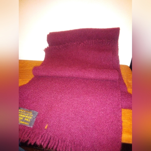 The Edinburgh Woollen Mill Of Princes St. Edinburgh Lambswool Scarf - Picture 3 of 6